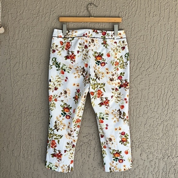 Disney’s Alice In Wonderland Designer Colleen Atwood Floral Print Capri Pants - Picture 7 of 14